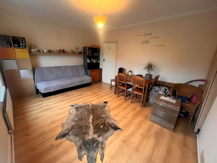 1 Bedroom Flat To Rent In Denzil Road, Dollis Hill, NW10