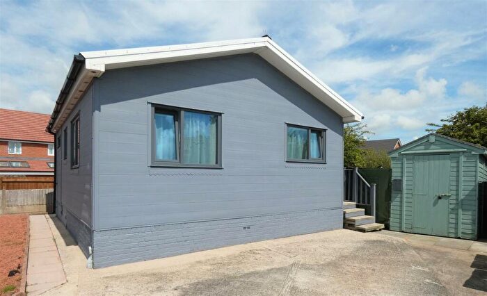 2 Bedroom Park Home For Sale In Lynwood Park, Warton, Preston, Lancashire, PR4