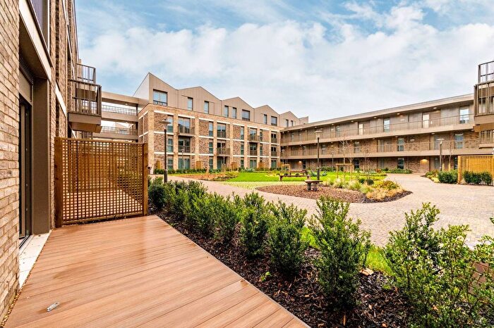 1 Bedroom Flat To Rent In The Oakgate, Leatherhead, KT22