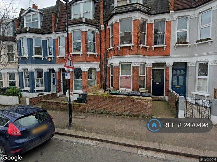 Studio To Rent In Hampden Road, London, N8