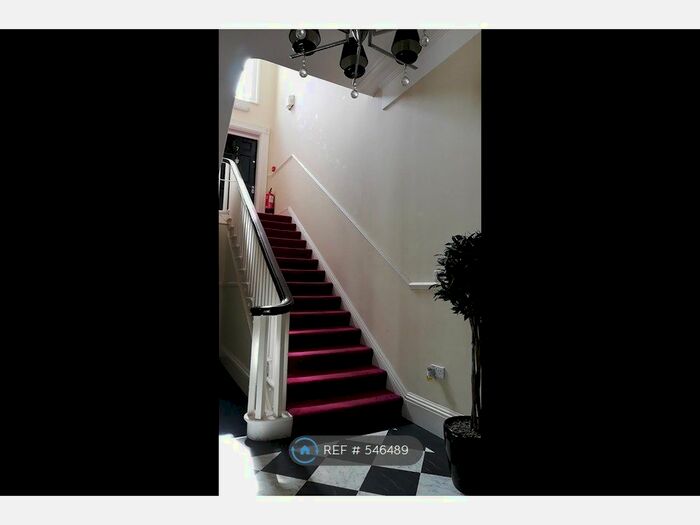 2 Bedroom Flat To Rent In Saint Andrews House, Reading, RG30