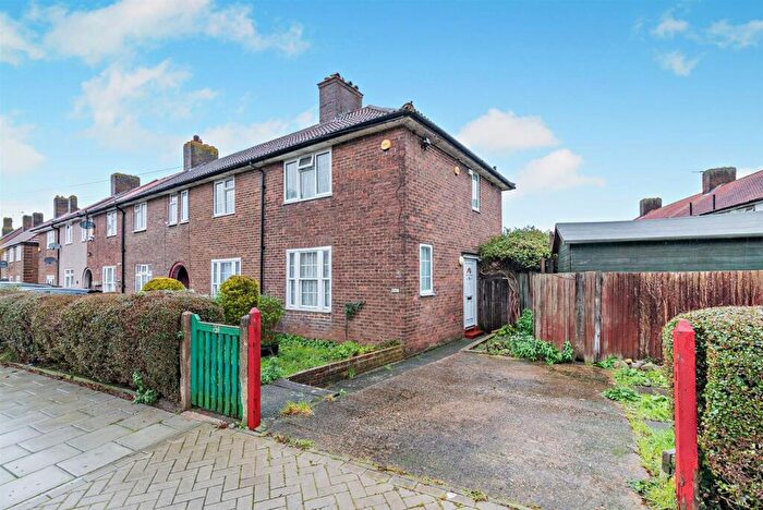 2 Bedroom End Of Terrace House For Sale In Farmfield Road, Bromley, BR1