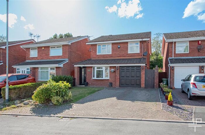 3 Bedroom Detached House For Sale In Salkeld Avenue, Ashton-In-Makerfield, Wigan, WN4