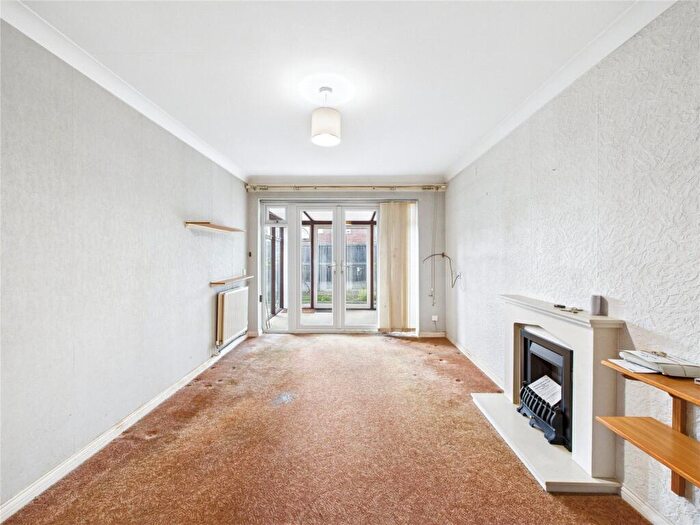 2 Bedroom Bungalow For Sale In Lea Close, Braintree, Essex, CM7