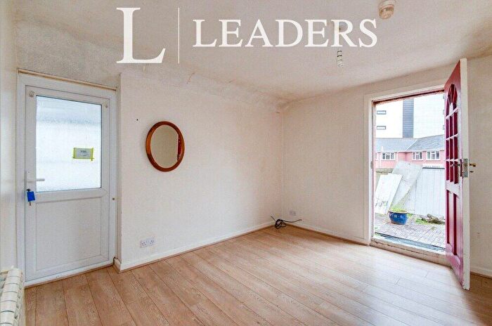 1 Bedroom Apartment For Sale In Lansdowne Road, Bournemouth, Dorset, BH1