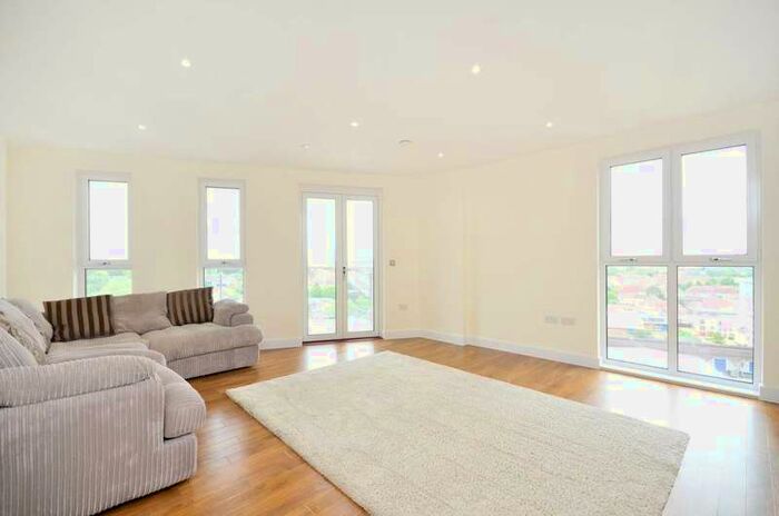 2 Bedroom Flat To Rent In Ealing Road, Ealing, HA0