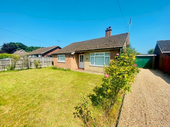 2 Bedroom Bungalow To Rent In Yarmouth Road, NR35