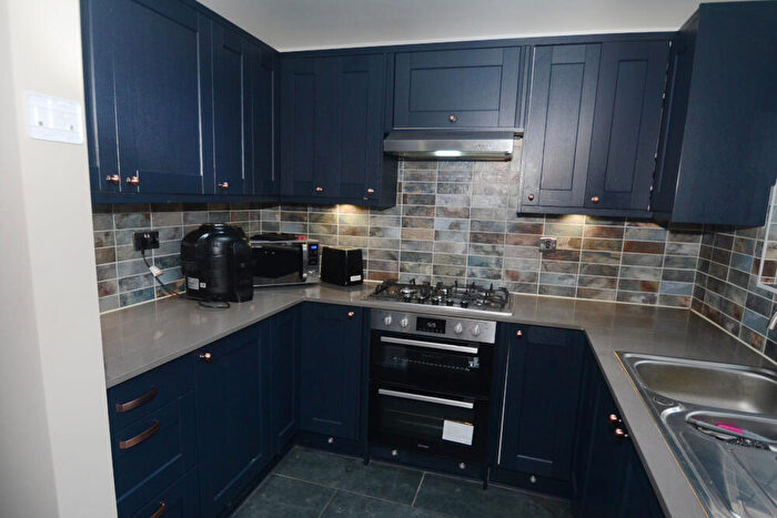 6 Bedroom Terraced House To Rent In Moseley Road, Fallowfield, Manchester, M14
