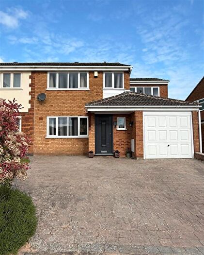 4 Bedroom Semi-Detached House For Sale In Salisbury Close, Desford, Leicester, LE9
