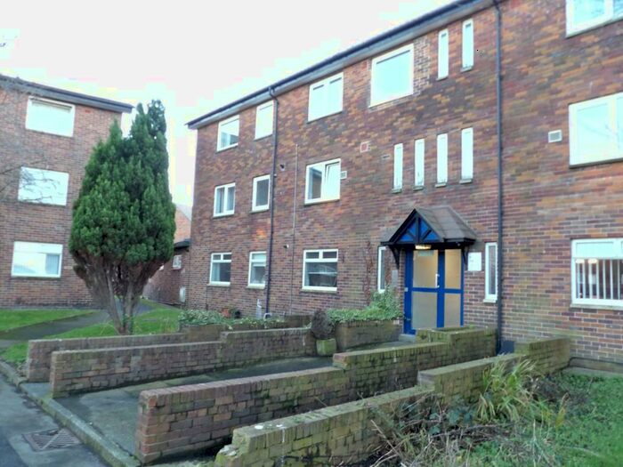 2 Bedroom Ground Flat To Rent In River Drive, South Shields, Tyne And Wear, NE33