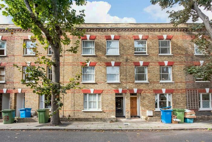 4 Bedroom House To Rent In Henshaw Street, London, SE17