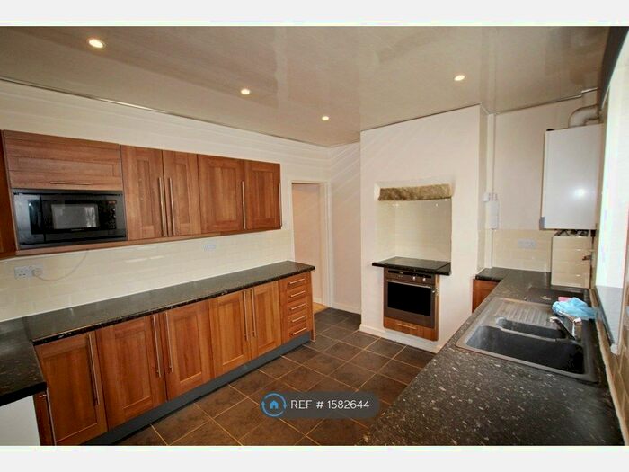 2 Bedroom Terraced House To Rent In Barnes Street, Clayton Le Moors, Accrington, BB5