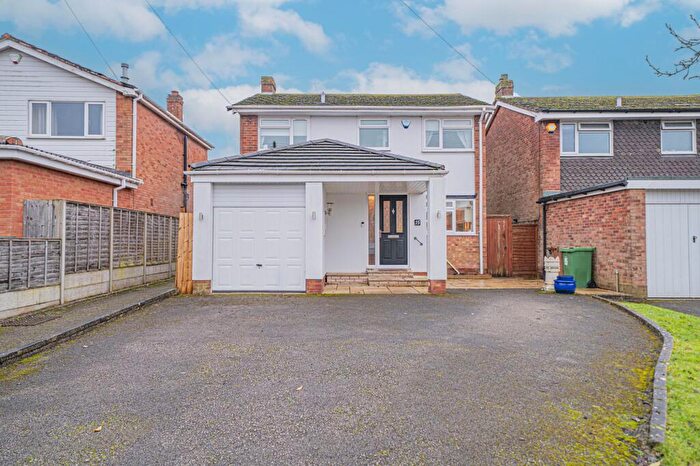 4 Bedroom Detached House For Sale In Blacksmiths Lane, Hockley Heath, B94