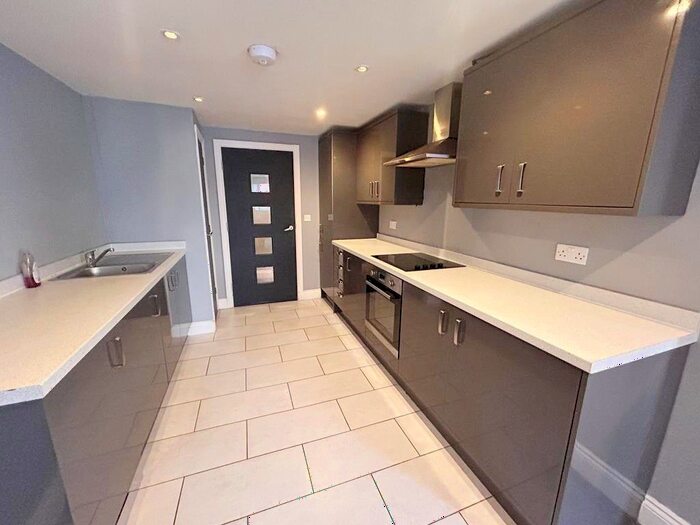 1 Bedroom Flat To Rent In Foundation Street, Ipswich, Suffolk, IP4