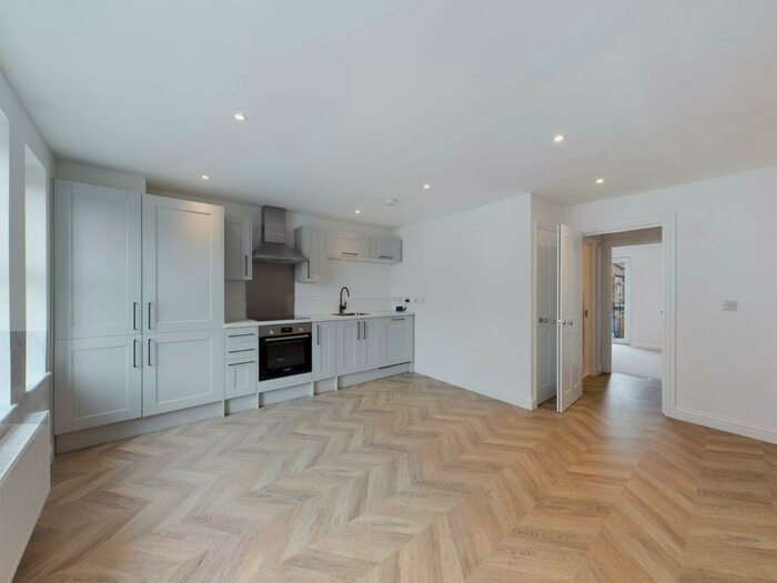 1 Bedroom Apartment To Rent In Chertsey, Surrey, KT16