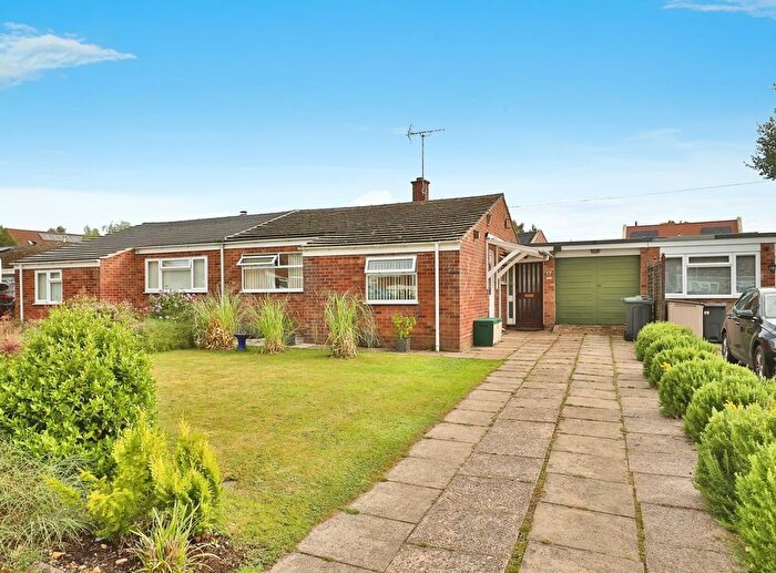 2 Bedroom Semi-Detached Bungalow For Sale In Halls Drive, Gressenhall, Dereham, NR20