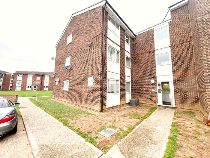 2 Bedroom Flat For Sale In Lupin Drive, Springfield, Chelmsford, Essex, CM1