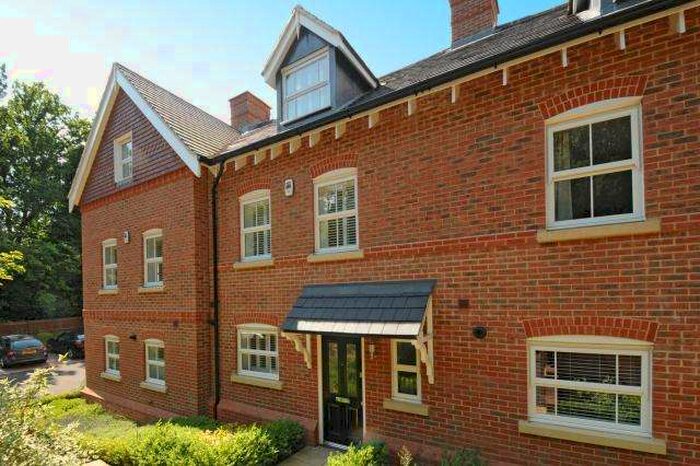 3 Bedroom Town House To Rent In Heathlands Place, Ascot, SL5