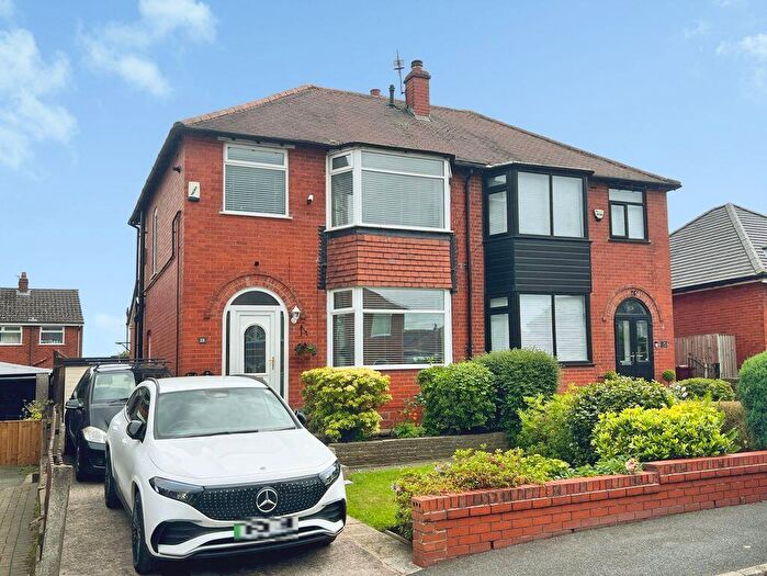 3 Bedroom Semi-Detached House For Sale In Corrie Drive, Kearsley, BL4