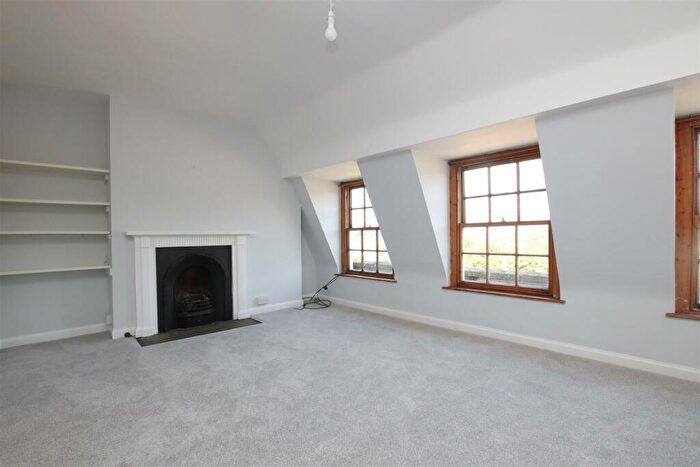 3 Bedroom Flat To Rent In Paragon, Bath, BA1