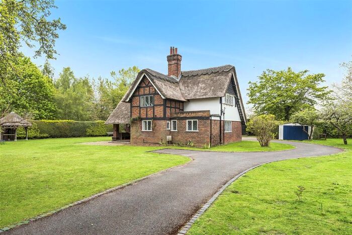 4 Bedroom Detached House To Rent In Clandon Road, Send, Woking GU23