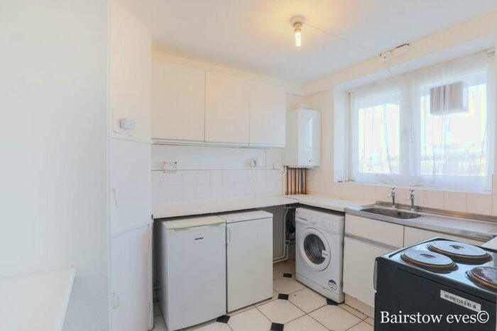 1 Bedroom Flat To Rent In Ayrton Gould House, Bethnal Green, E2