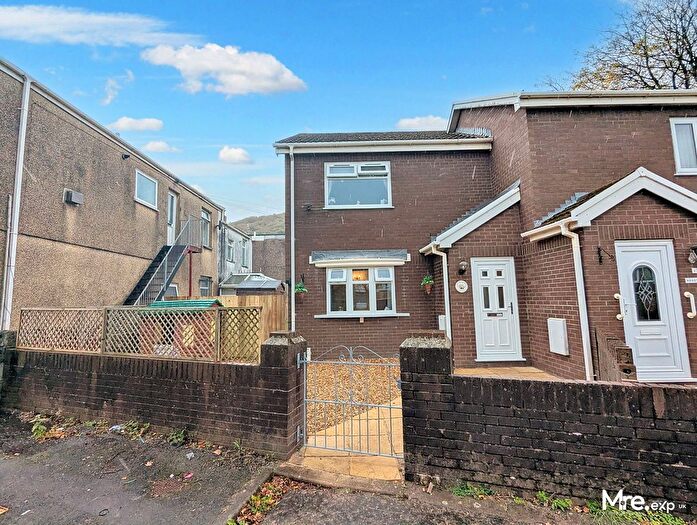 2 Bedroom Semi-Detached House For Sale In Ferry Close, Neath, SA11