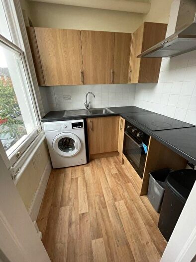 Studio To Rent In Drakefield Road, London, SW17