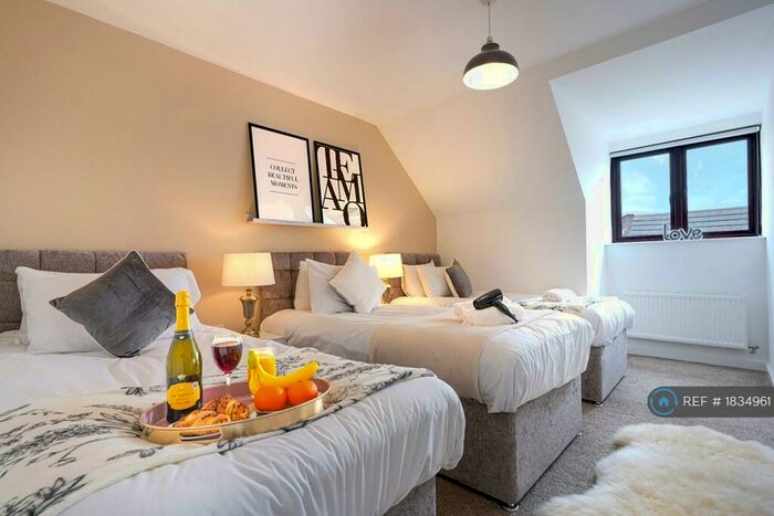 4 Bedroom Terraced House To Rent In Bicton Chase, Broughton, Milton Keynes, MK10