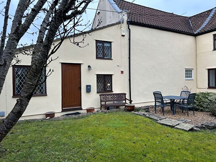 1 Bedroom Cottage To Rent In Siston Lane, Siston, BS30