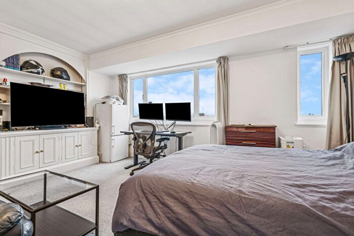 Studio To Rent In Sloane Avenue Mansions, Sloane Avenue, SW3