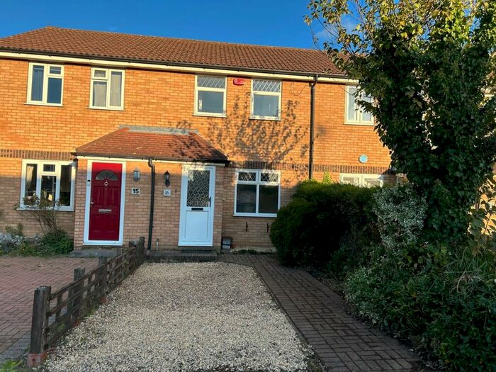 2 Bedroom Terraced House To Rent In St Albans Close, Flitwick, MK45