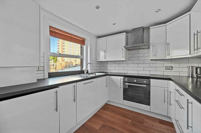 2 Bedroom Flat To Rent In Baker Street, London, W1U