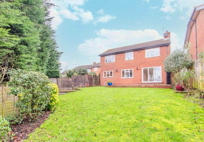 4 Bedroom Property To Rent In The Squirrels, Pinner HA5