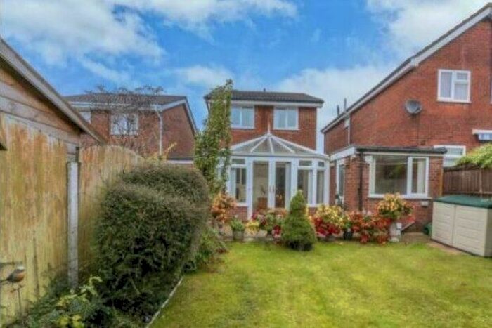 3 Bedroom Property To Rent In Fairfield Close, Cannock, WS12