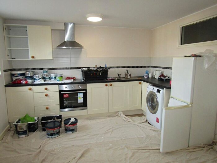 1 Bedroom Apartment To Rent In Bank Place Chambers, Crediton, EX17