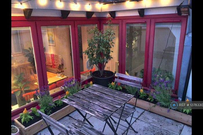 1 Bedroom Flat To Rent In Clifton Grove, London, E8