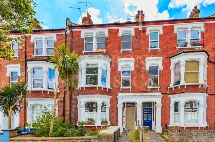 2 Bedroom Flat To Rent In Saltram Crescent, London, W9