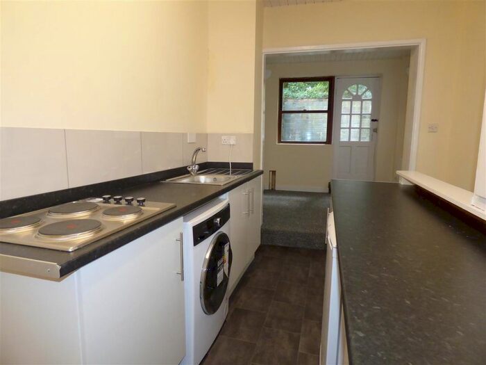 1 Bedroom Maisonette To Rent In High Street, High Street, Haverfordwest, SA61