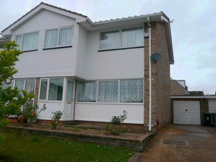 3 Bedroom Semi-Detached House To Rent In Oakley Drive, Wellingborough, NN8