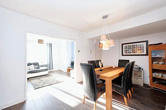 3 Bedroom Semi-Detached House For Sale In Weymouth Road, Eccles, M30