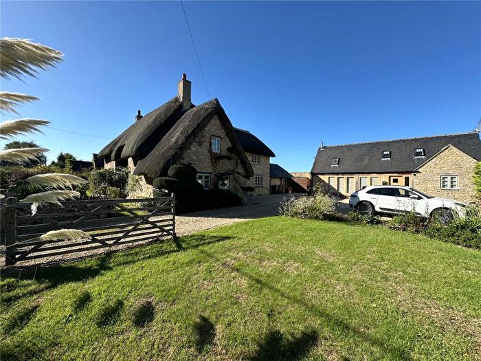 5 Bedroom Detached House For Sale In North Street, Aston, Bampton, OX18