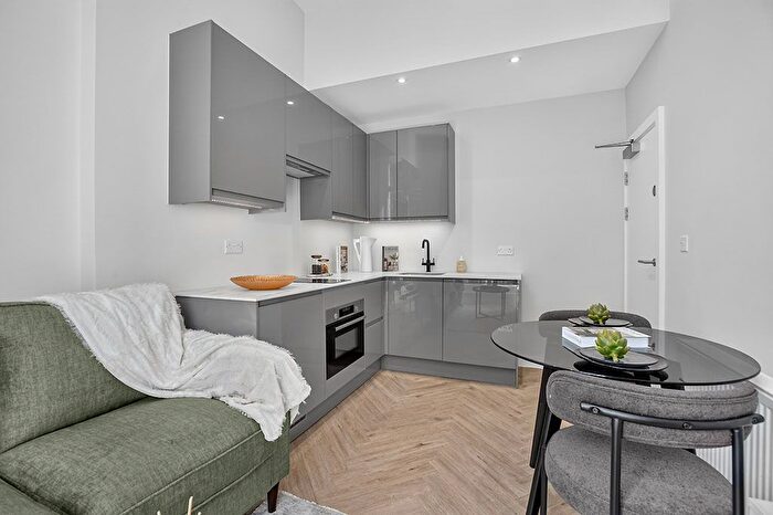1 Bedroom Flat To Rent In Inverness Terrace, London, W2