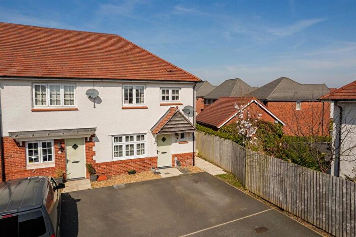 3 Bedroom End Of Terrace House For Sale In Hilditch Avenue, Hartford, Northwich, CW8