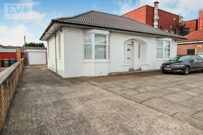 3 Bedroom Detached Bungalow To Rent In Crookston Road, Glasgow, G52