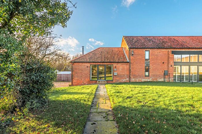 2 Bedroom Barn Conversion For Sale In Chain Free In Little Snoring, NR21