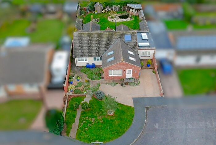 2 Bedroom Detached Bungalow For Sale In Lancaster Crescent, Tickhill, Doncaster, DN11