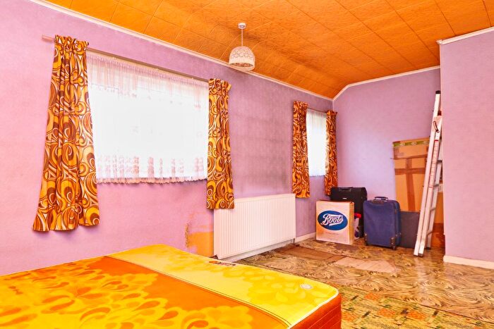 2 Bedroom Semi-Detached House For Sale In Dulverton Road, Harold Hill, Romford, RM3