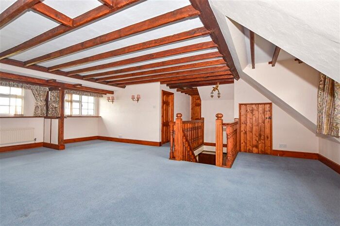 3 Bedroom Bungalow For Sale In Smarden, Ashford, Kent, TN27