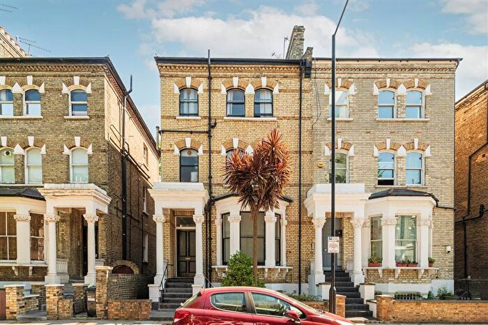 2 Bedroom Flat For Sale In Edith Road, Brook Green, W14